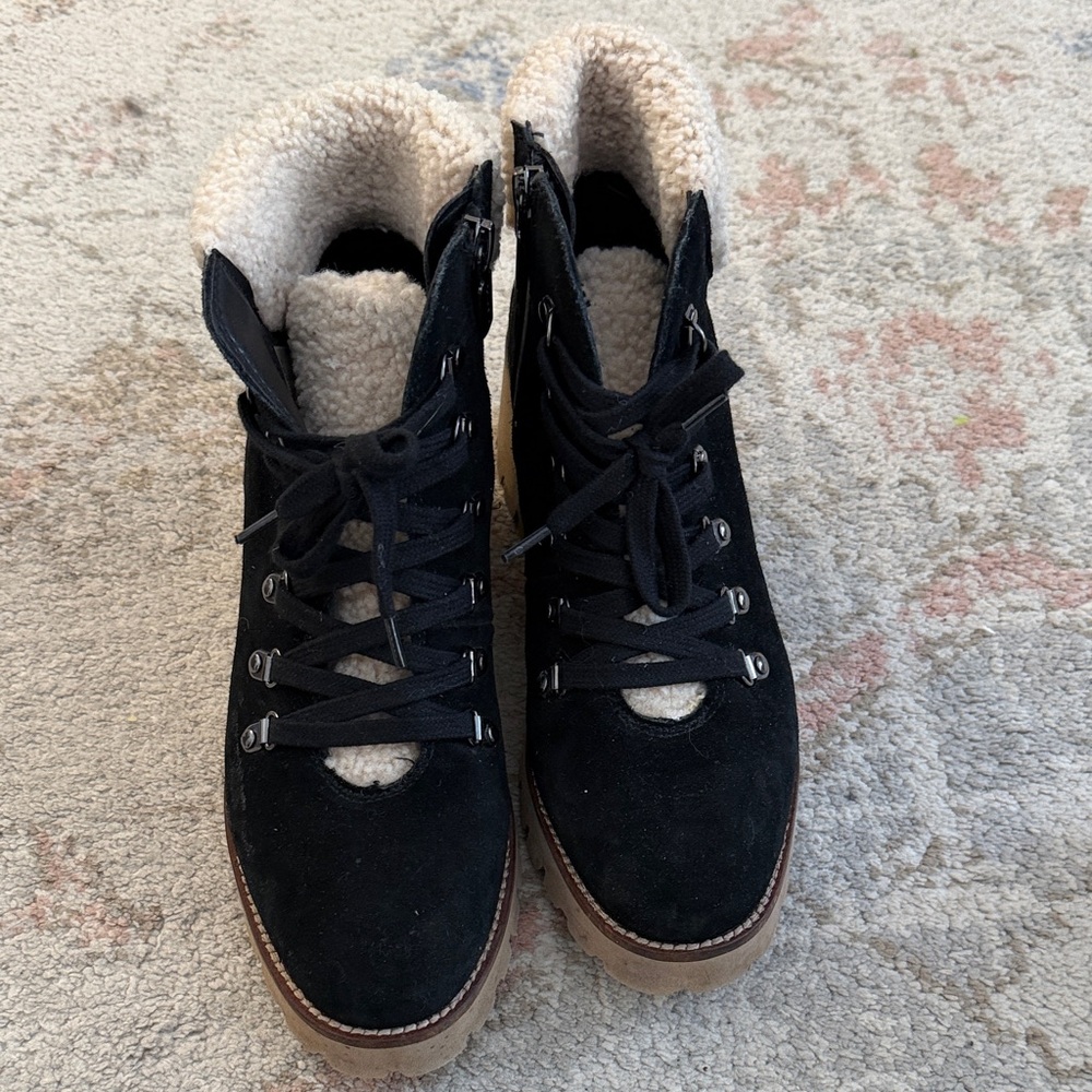 Blondo Black and Cream Winter Boots - Picture 2 of 2
